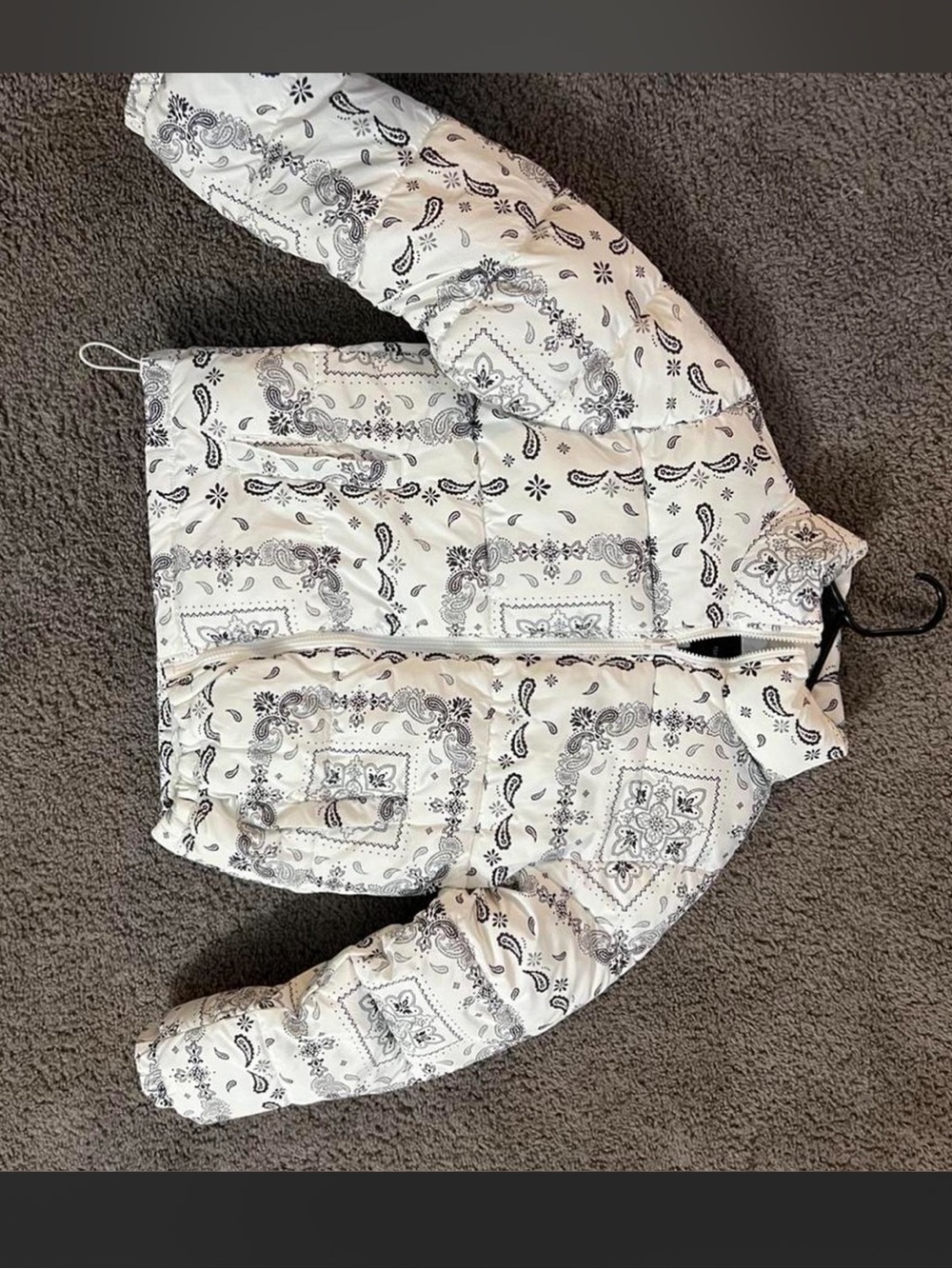Forever 21 Kids White Paisley-Print Puffer Jacket - Picture 1 of 2